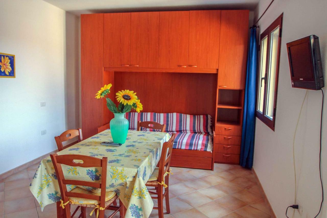 Portopollo Apartment Porto Pollo Eksteriør bilde